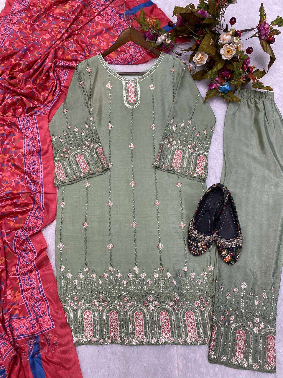 LG 1827 PAKISTANI STYLE SUIT