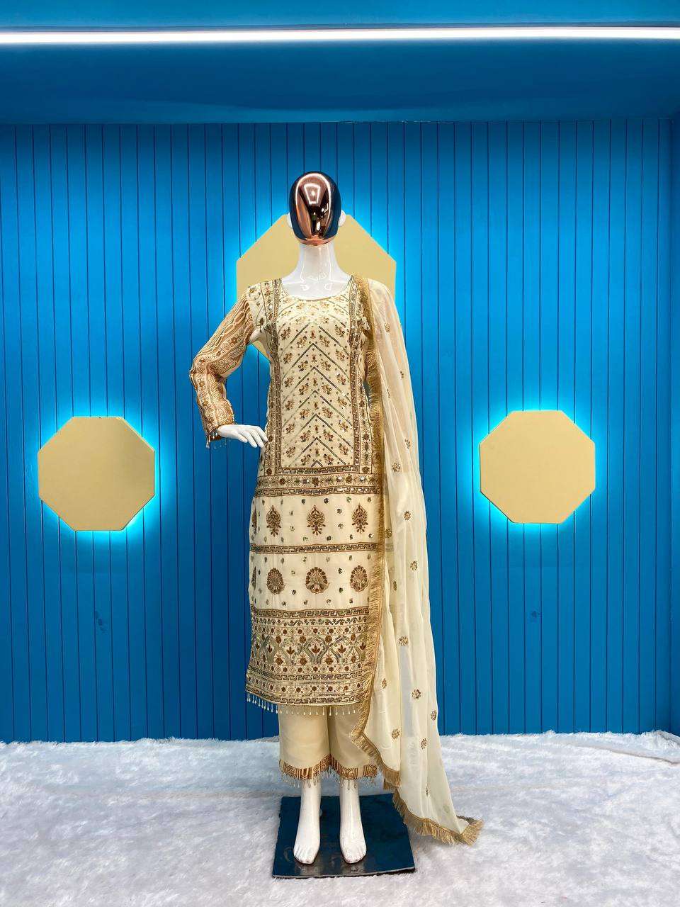 LG 1829 PAKISTANI STYLE SUIT