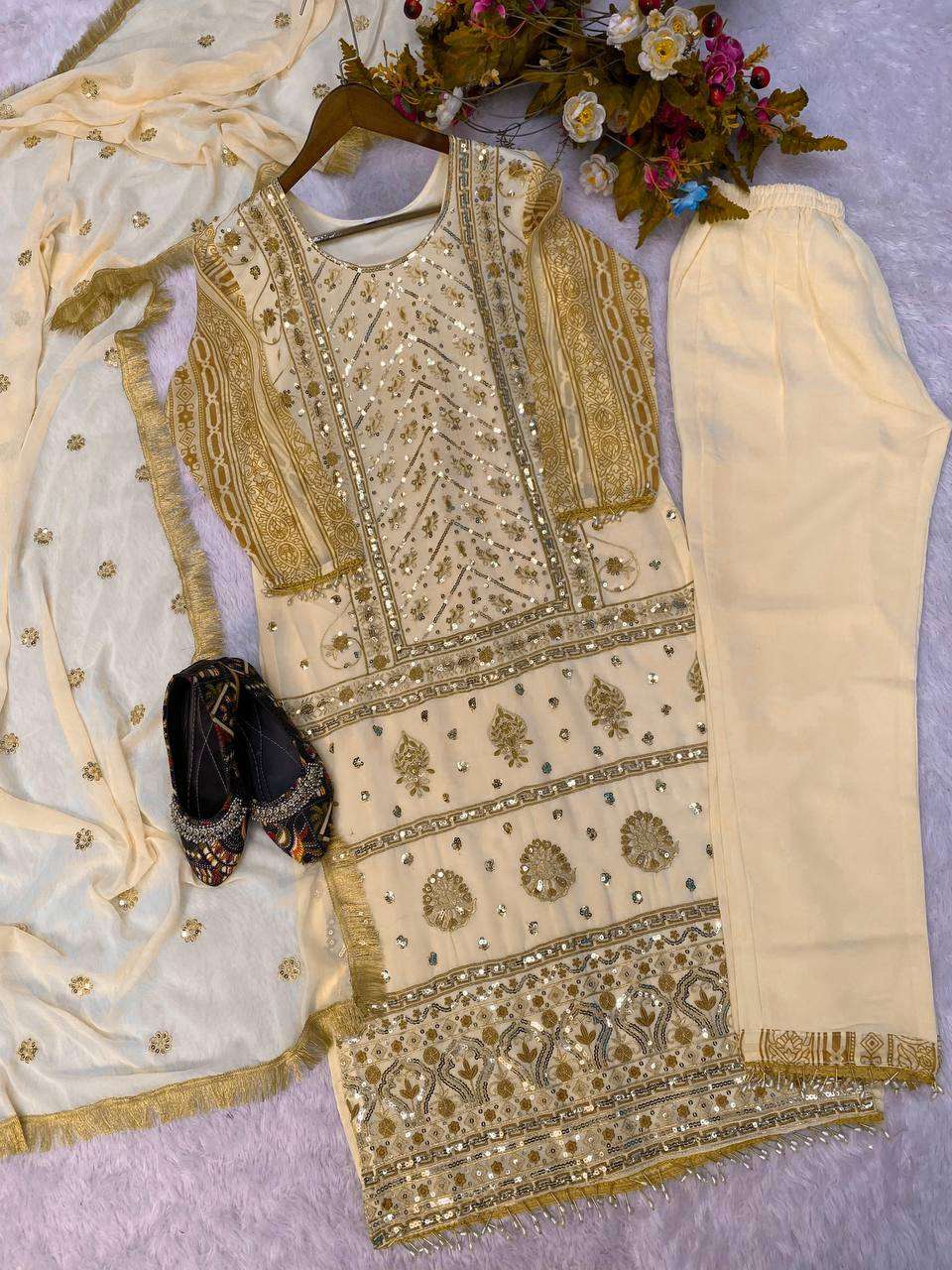 LG 1829 PAKISTANI STYLE SUIT
