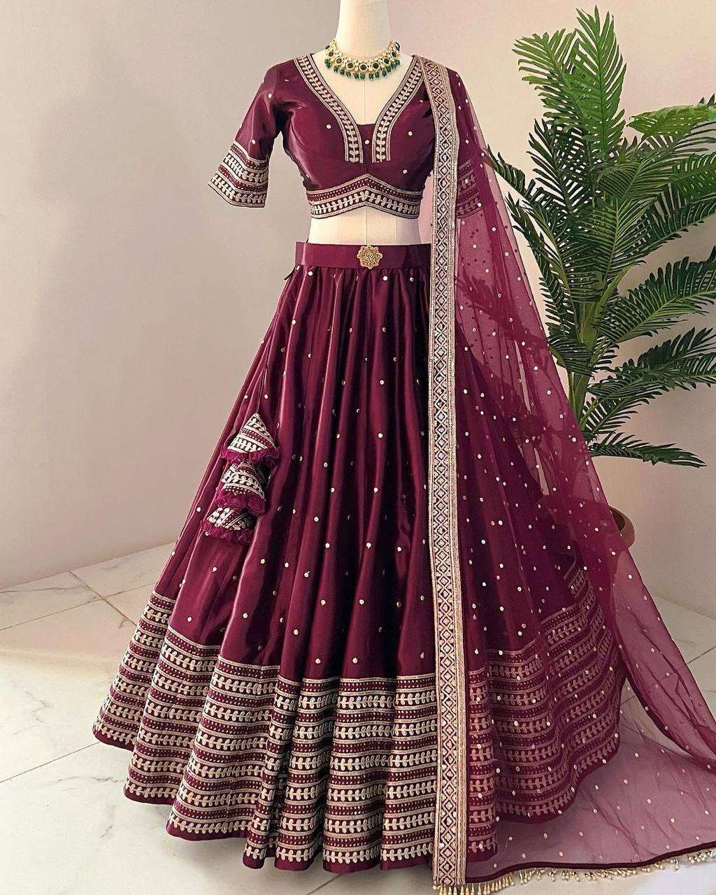 QRC 214 LEHENGA CHOLI