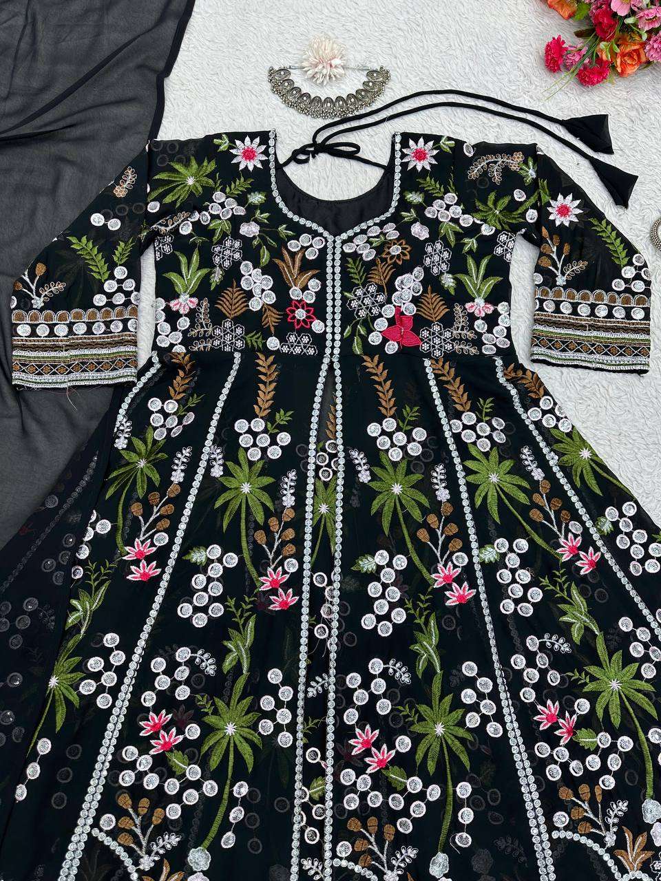 QRC 218 GOWN SET