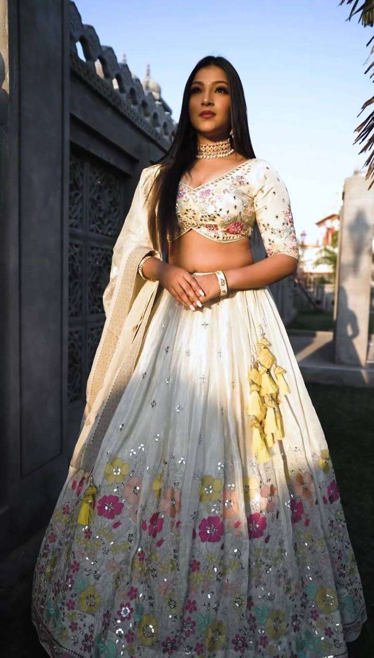 QRC 220 LEHENGA CHOLI