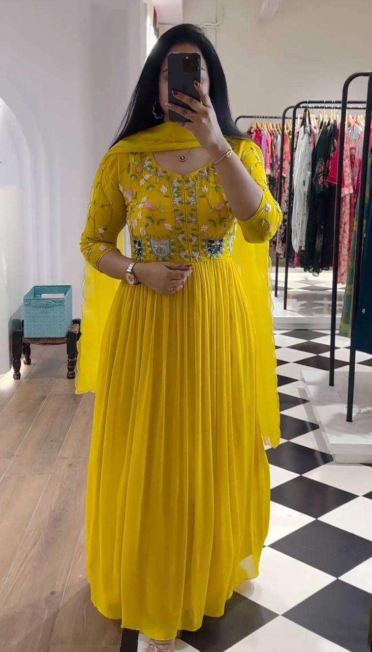 RTC 5674 GOWN DUPATTA
