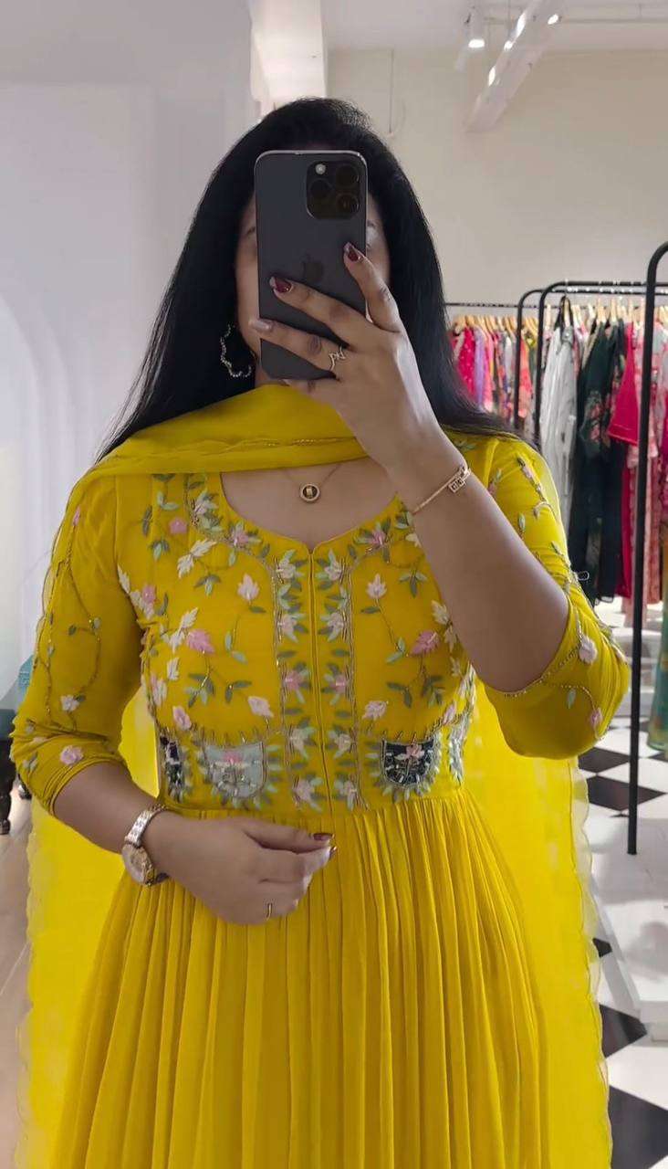 RTC 5674 GOWN DUPATTA