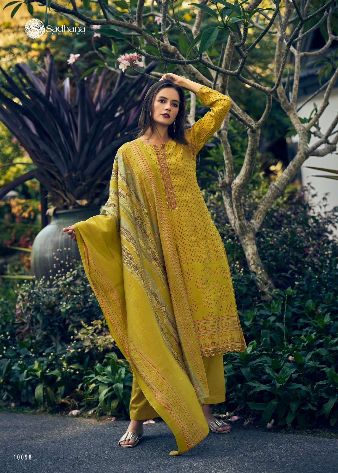SADHANA FASHION SIYANA MUSLIN SILK DESIGNER SUIT