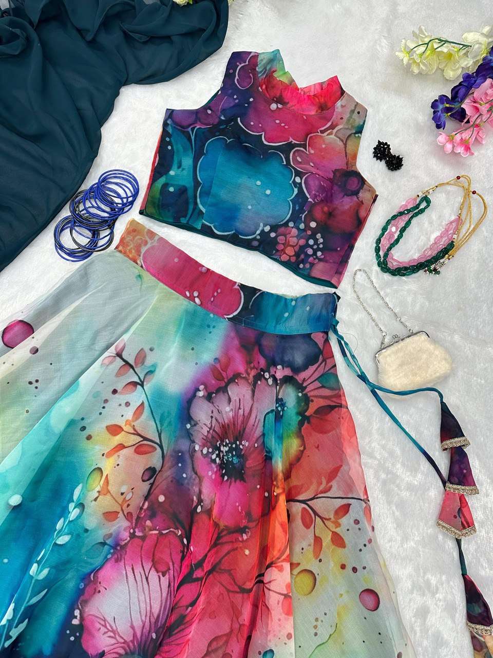 SC 176 LEHENGA CHOLI