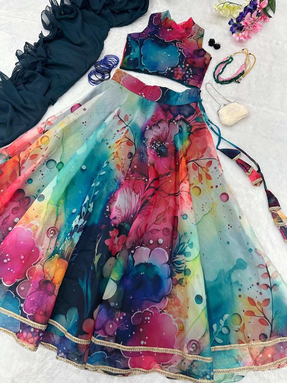 SC 176 LEHENGA CHOLI