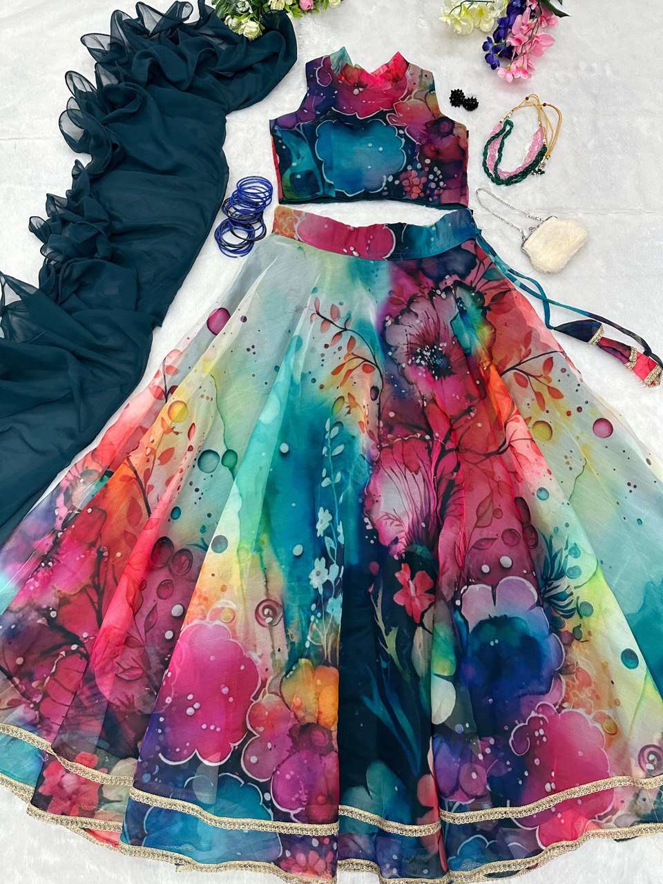 SC 176 LEHENGA CHOLI