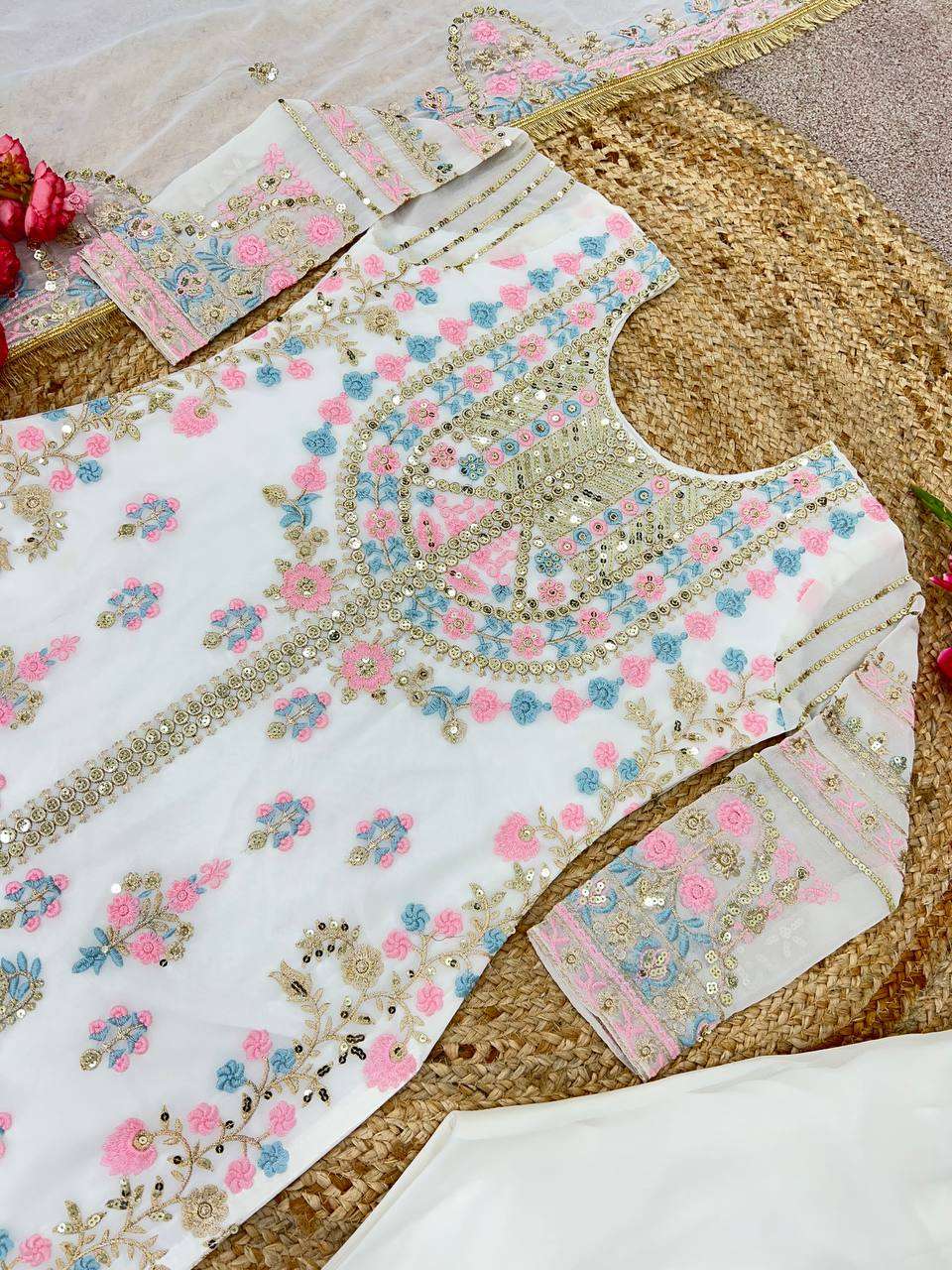 SR 1612 WHITE KURTI SET