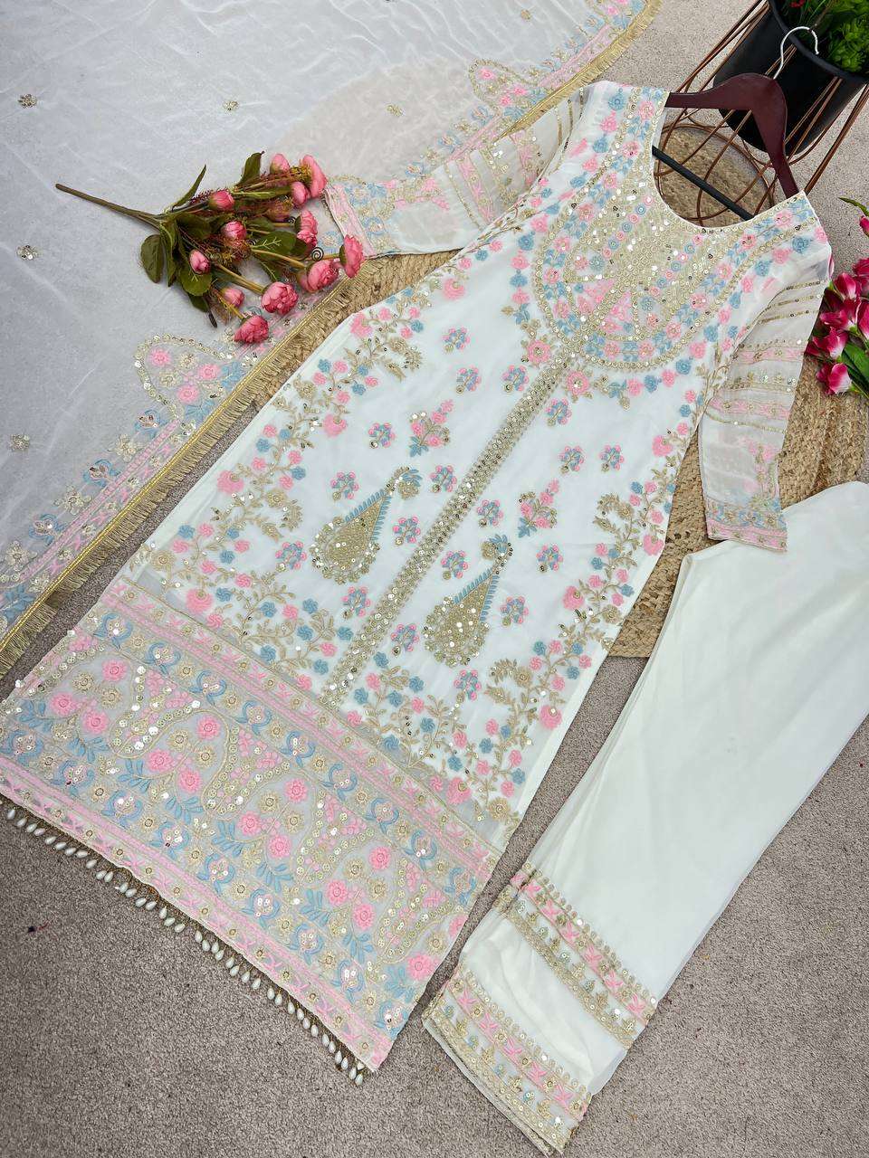 SR 1612 WHITE KURTI SET