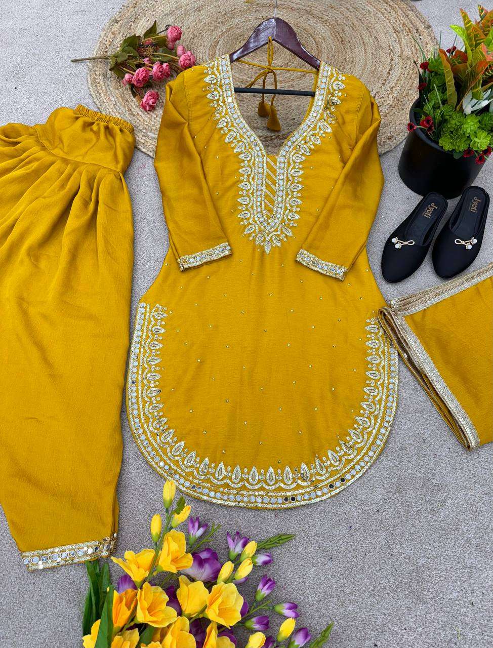 SRK 5138 SALWAR SUIT