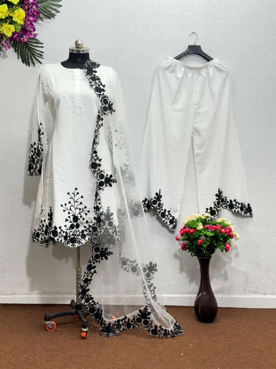 ST 143 KURTI SET
