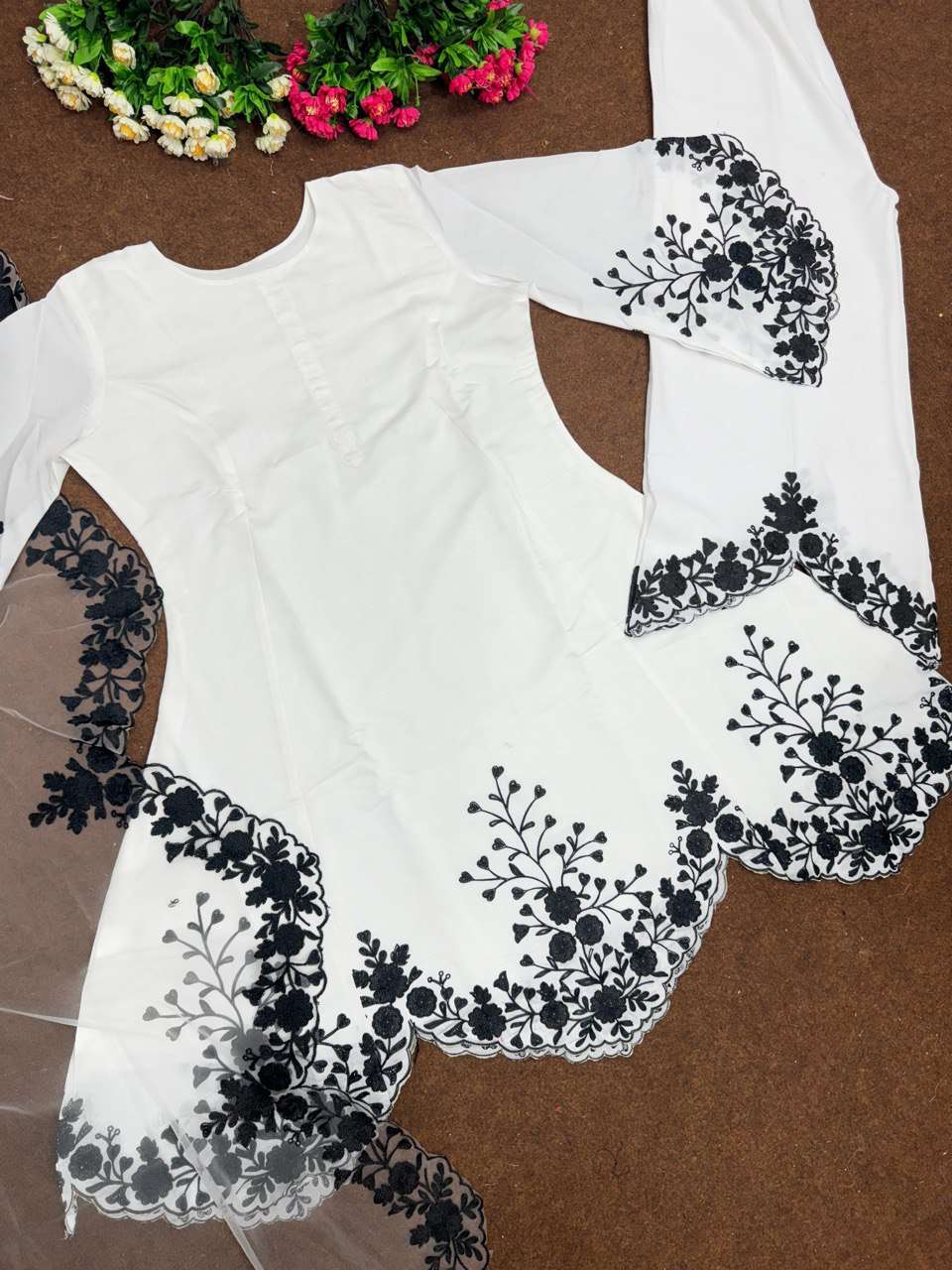 ST 143 KURTI SET