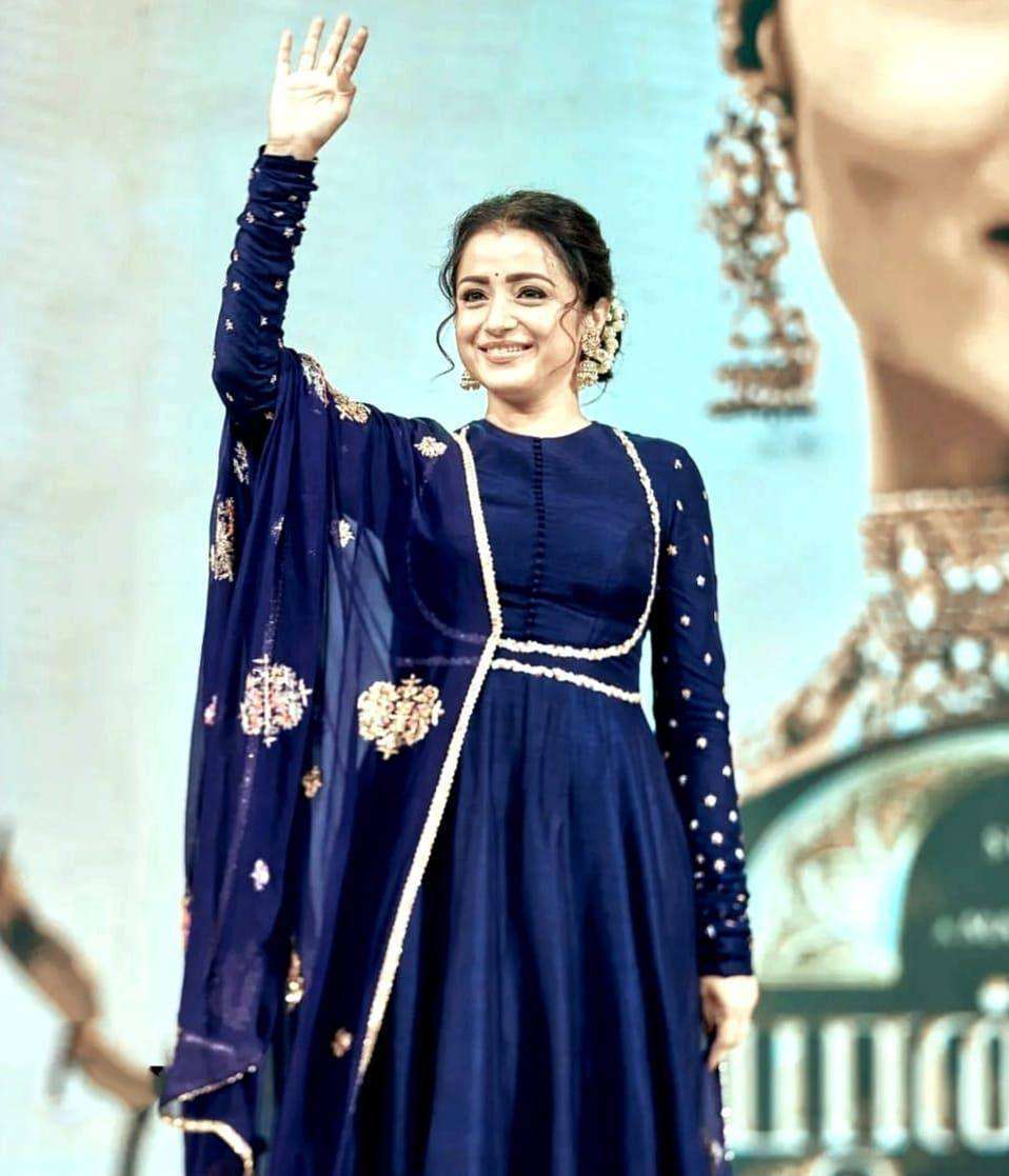 VAD 870 GOWN DUPATTA