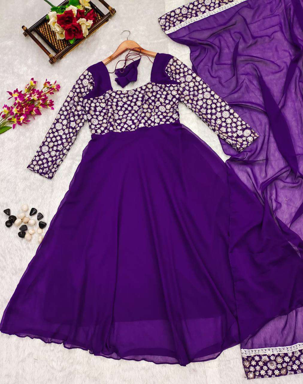 VAD 880 GOWN DUPATTA