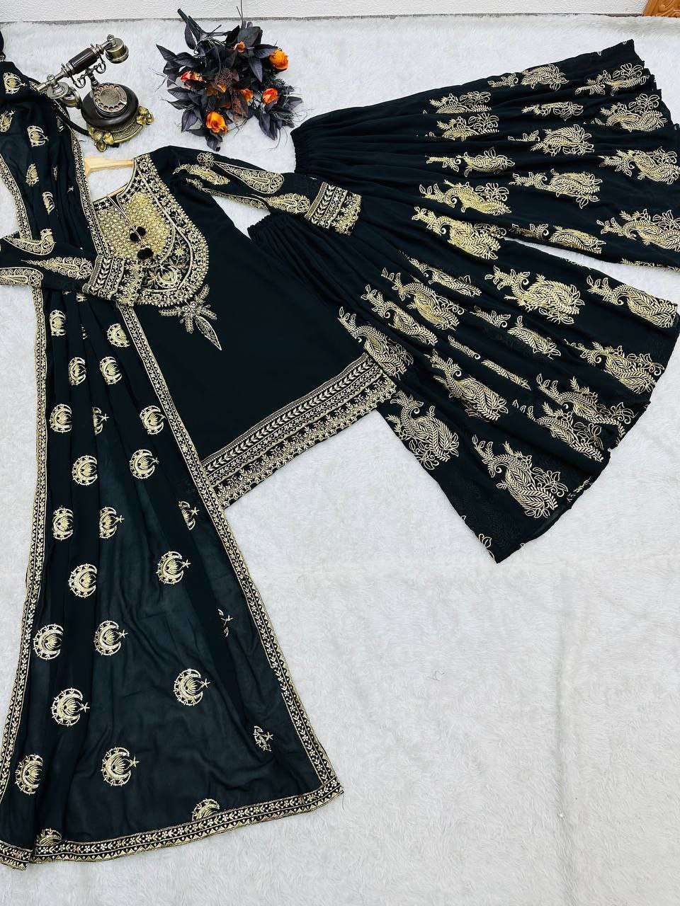 Z 9243 SHARARA SUIT
