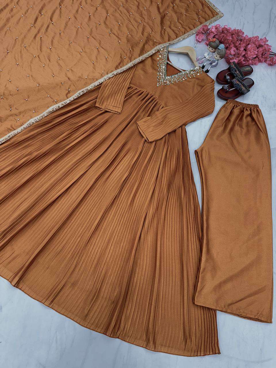 AD 152 GOWN SET