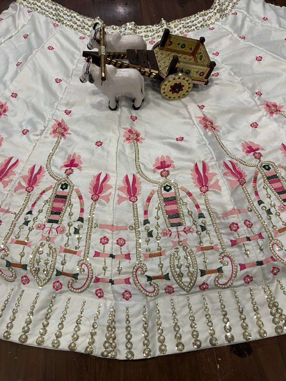 BD 1591 LEHENGA CHOLI