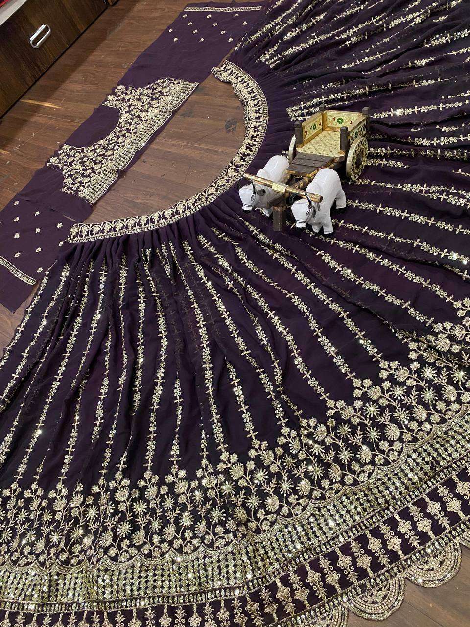 BD 1592 LEHENGA CHOLI
