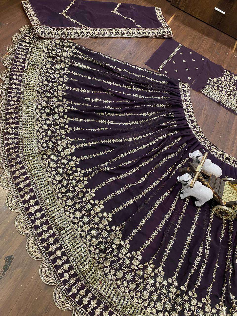 BD 1592 LEHENGA CHOLI