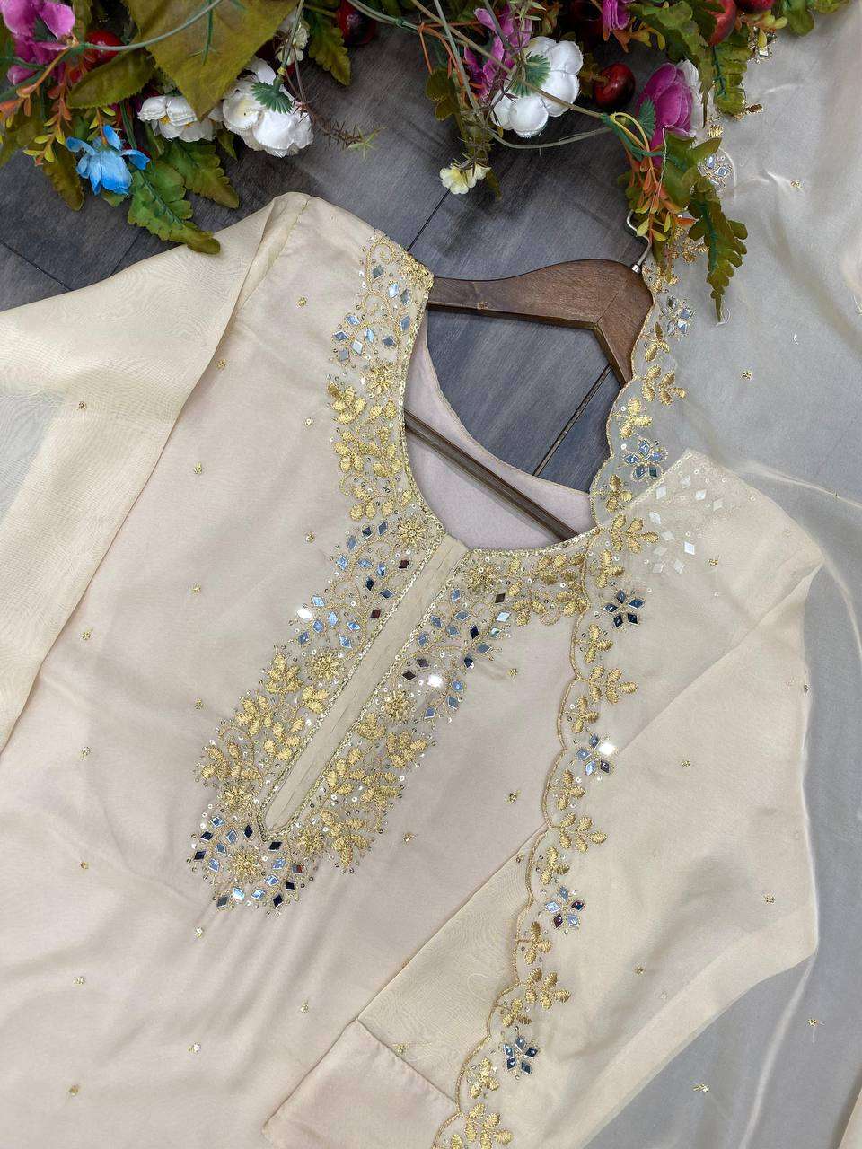 BE 244 KURTI SET