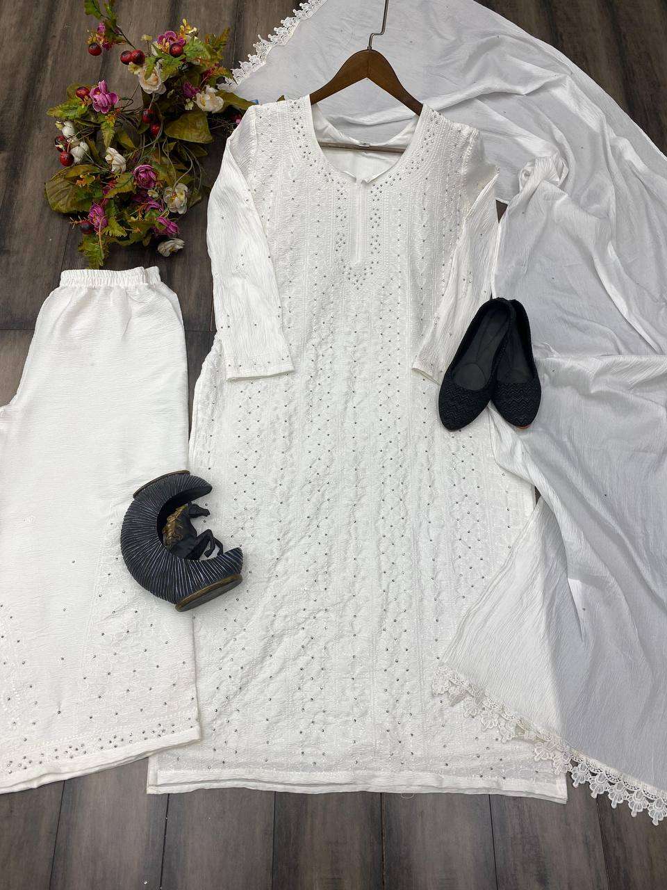 BE 246 KURTI SET