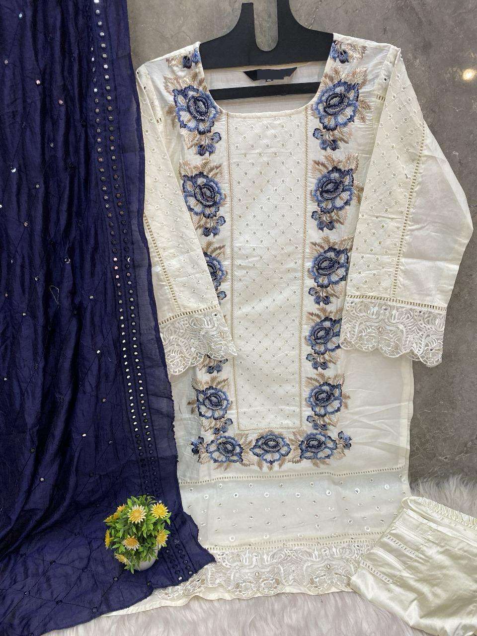HOOR TEX H 24 COTTON PAKISTANI SUIT