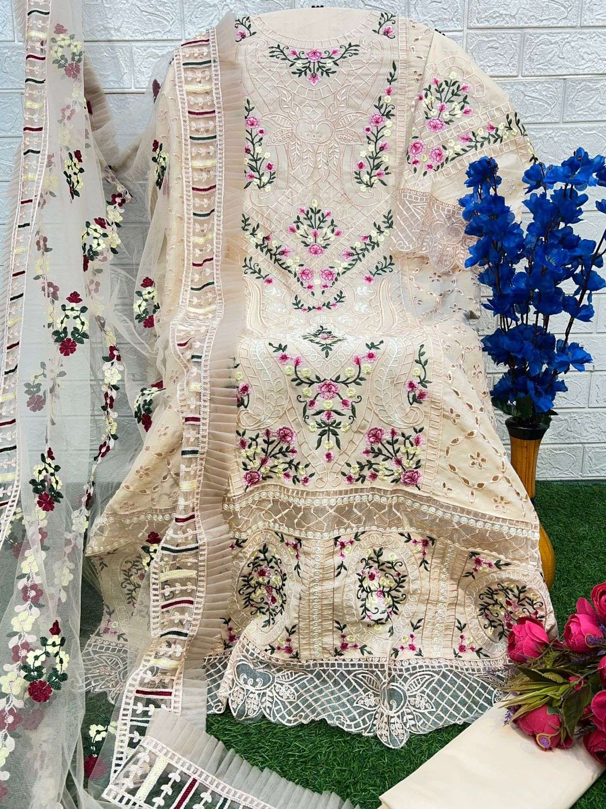 MEHBOOB TEX D NO 1371 AND 1372 COTTON CHIKANKARI SUIT