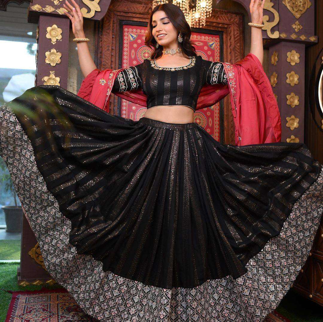 MF 410 LEHENGA CHOLI