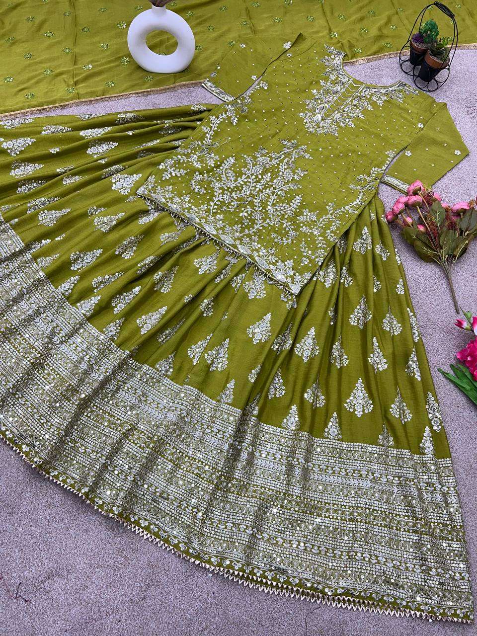 NSR 806 SHARARA SUIT