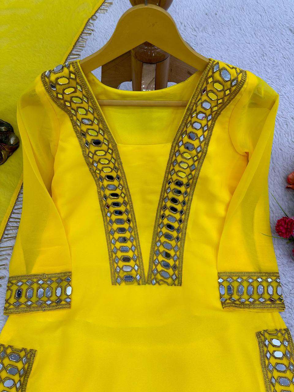 QRC 228 SHARARA SUIT