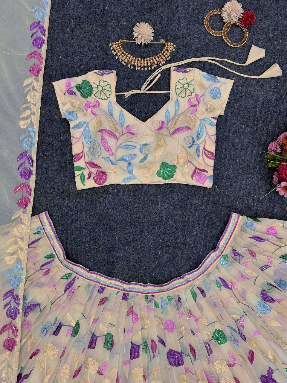 QRC 233 LEHENGA CHOLI
