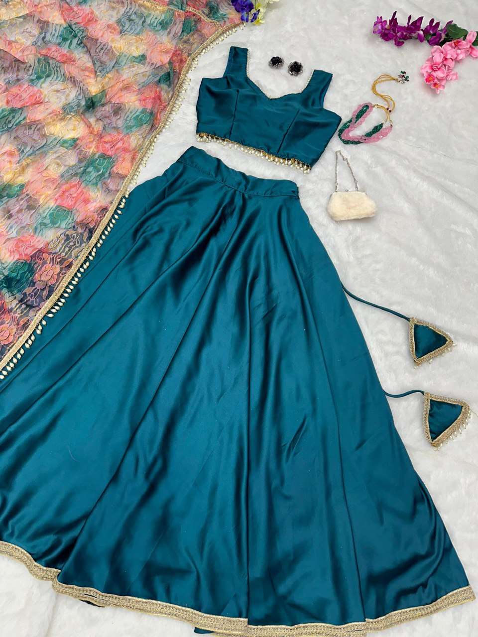 SC 189 LEHENGA CHOLI