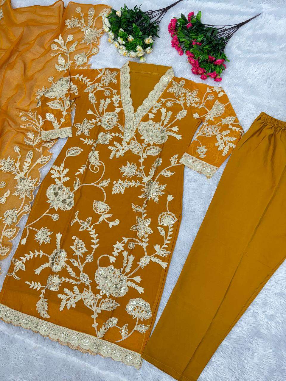 ST 152 KURTI SET