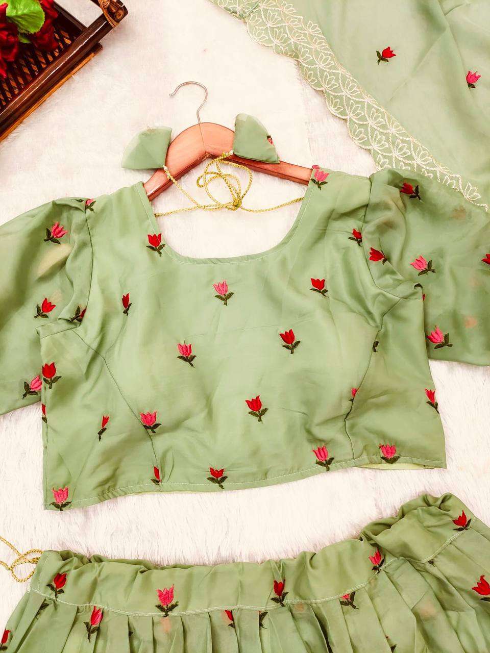 VAD 900 LEHENGA CHOLI