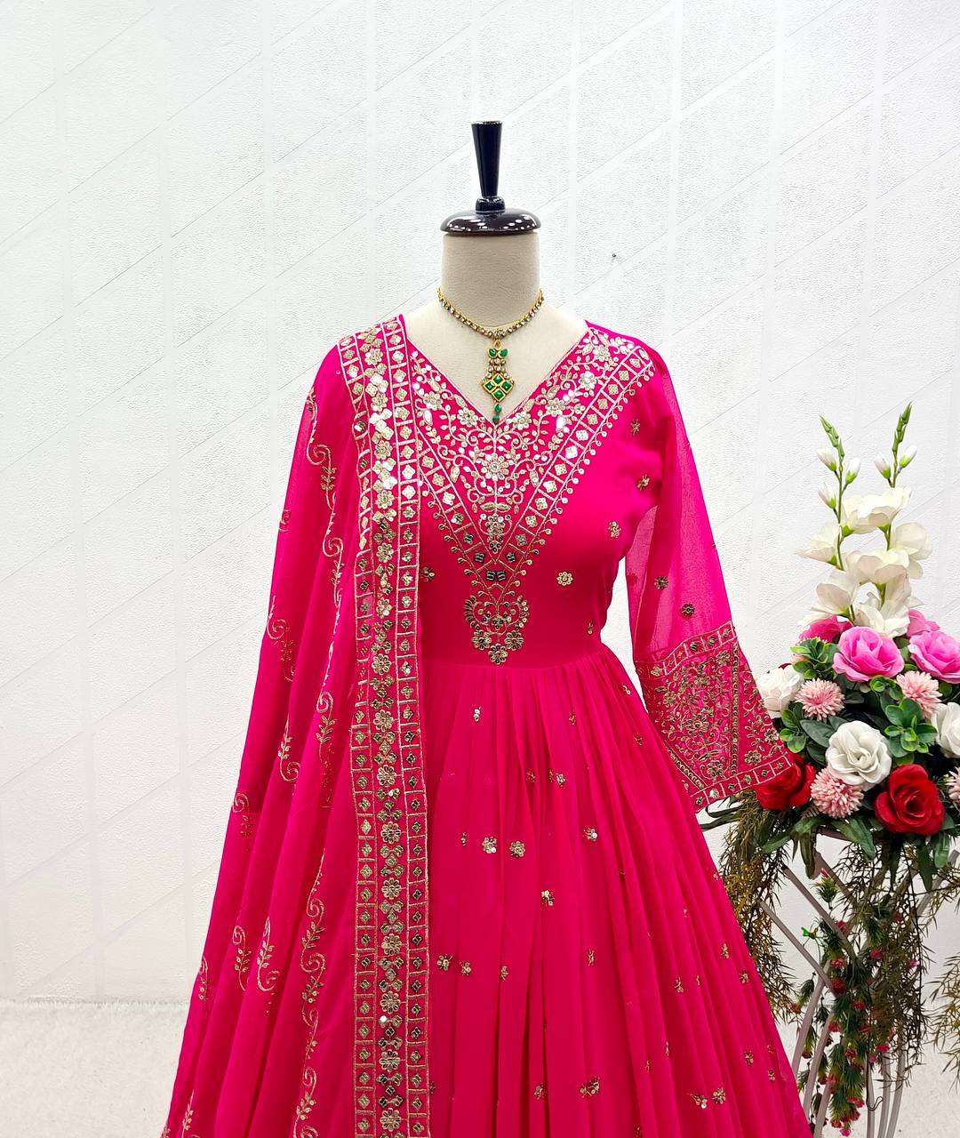 WW 1087 GOWN SET