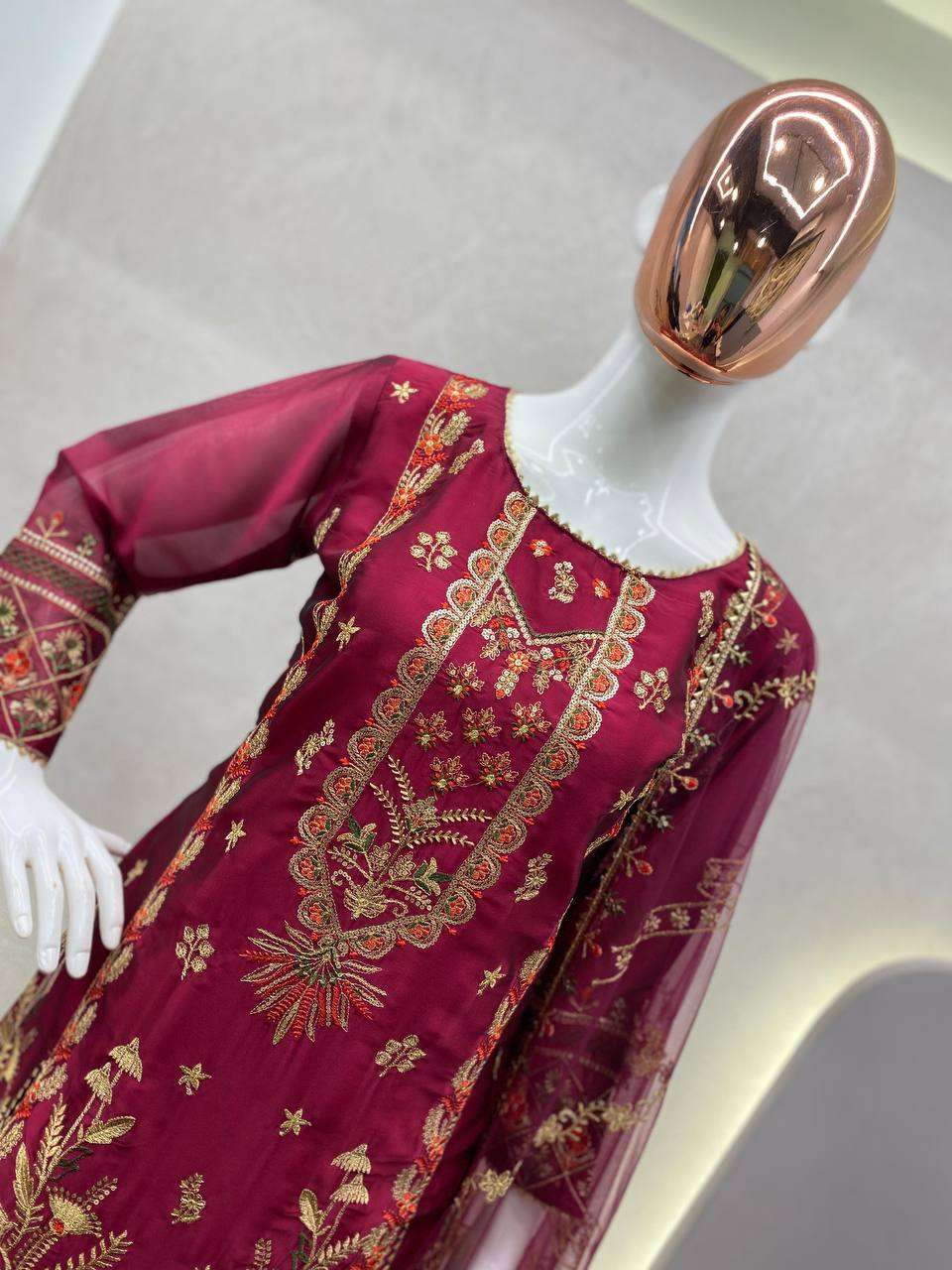 BE 251 KURTI SET