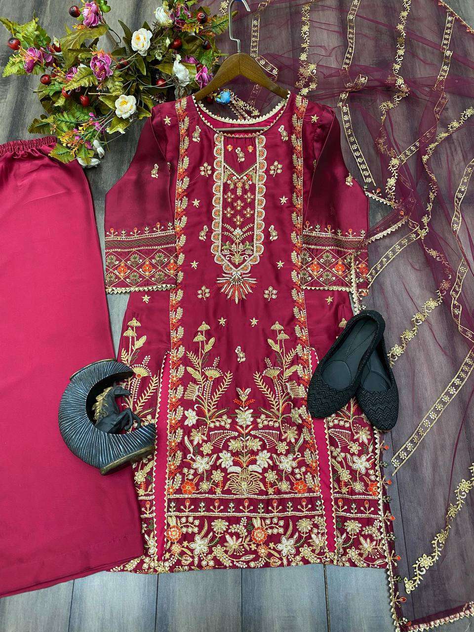BE 251 KURTI SET