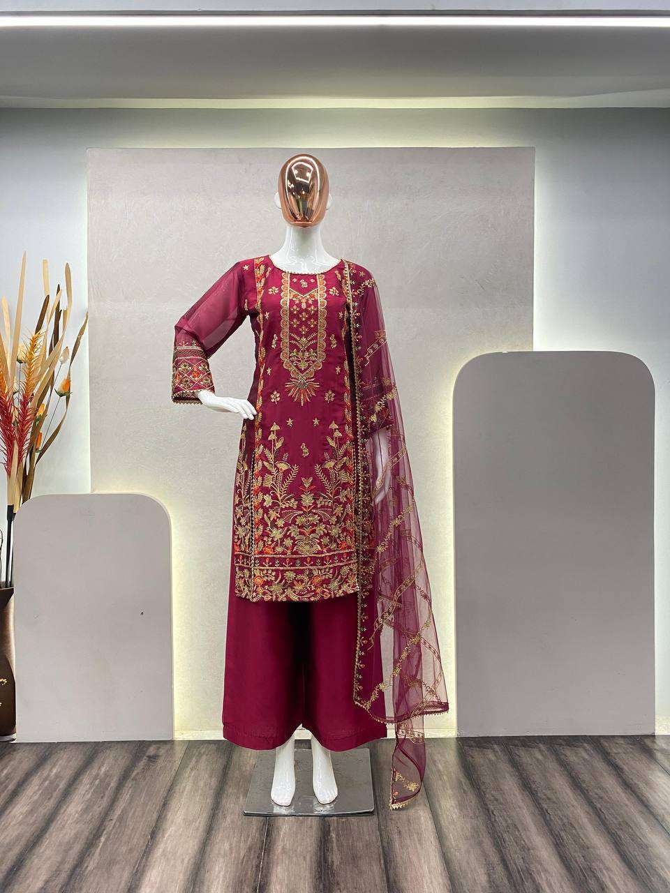 BE 251 KURTI SET