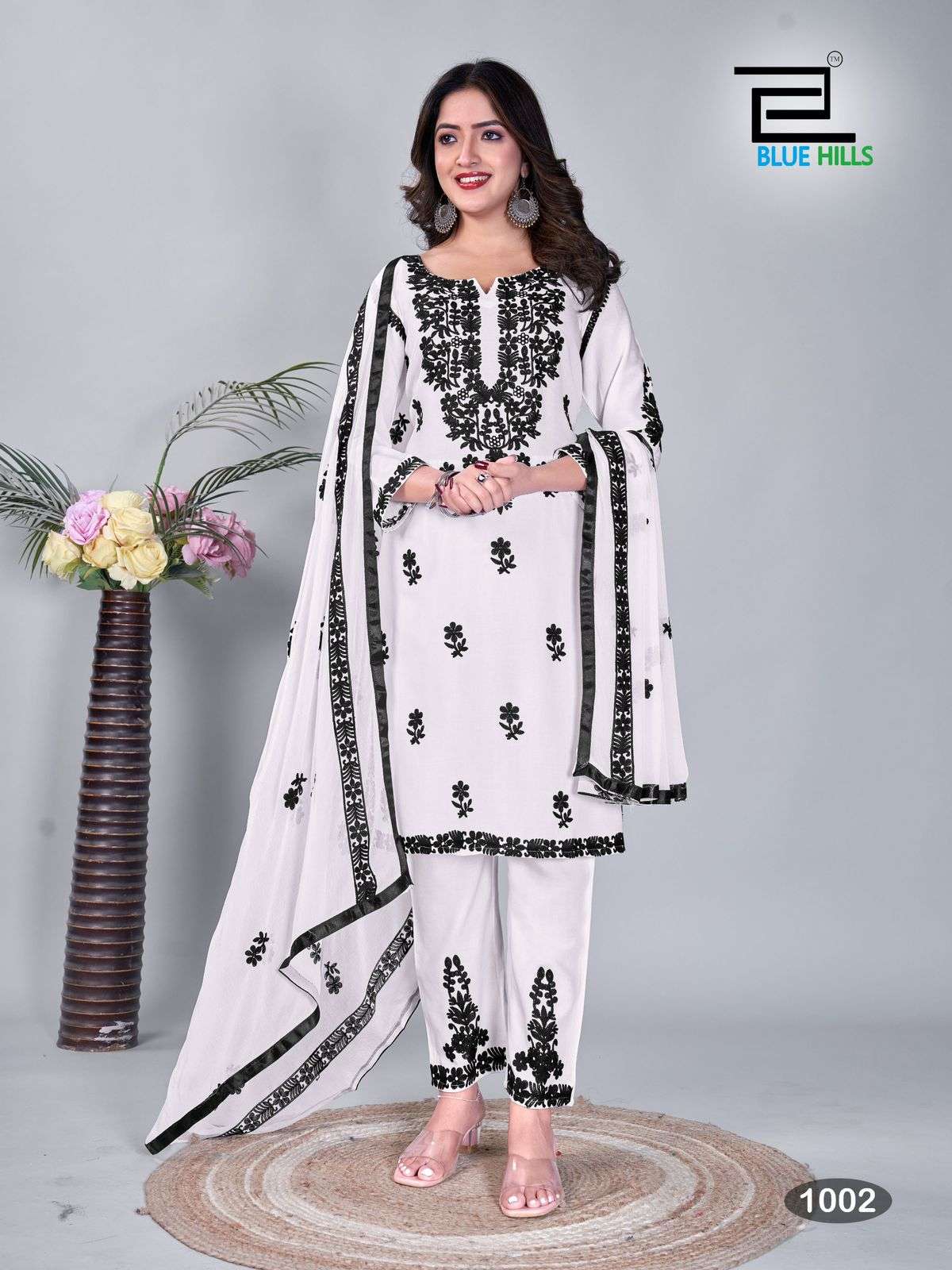 BLUE HILLS BLACK AND WHITE FANCY THREAD WORK KURTI COMBO SET 
