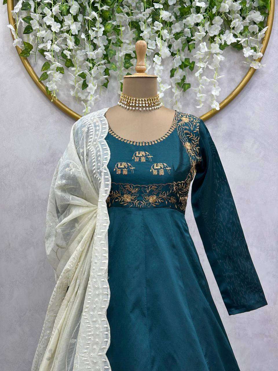 KD 1450 GOWN DUPATTA