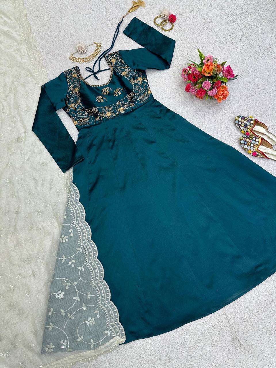 KD 1450 GOWN DUPATTA