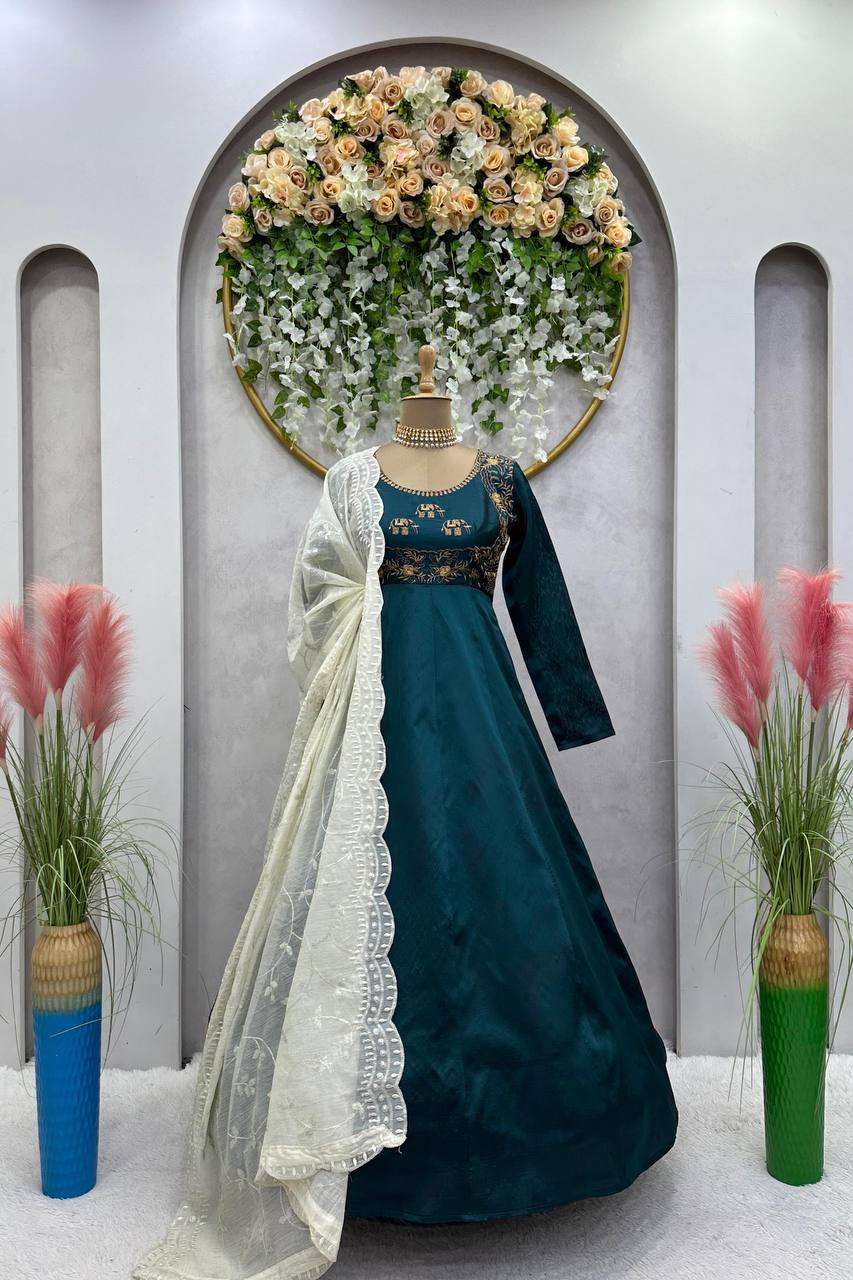 KD 1450 GOWN DUPATTA