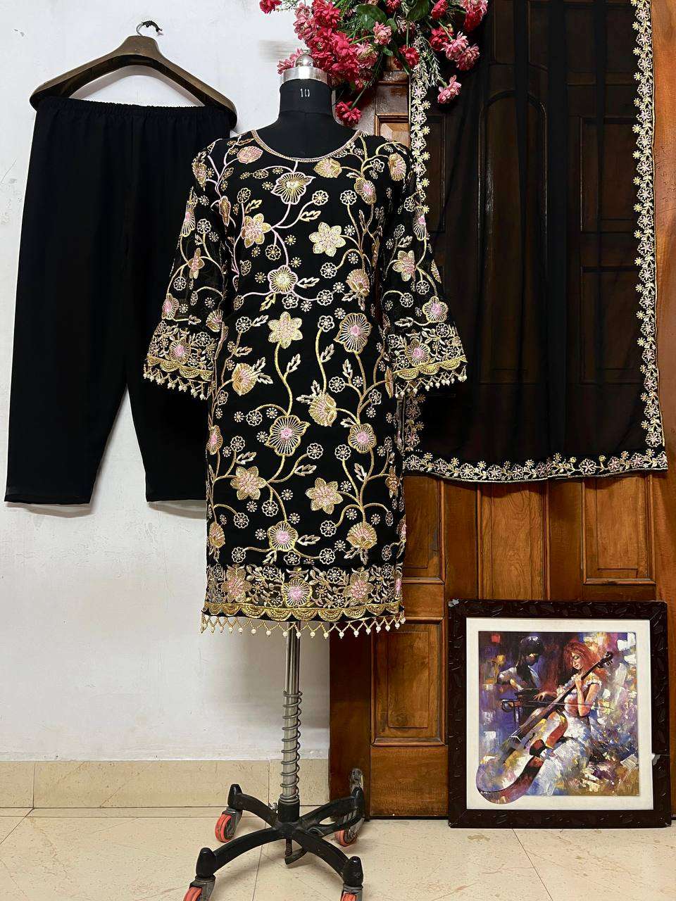 LC 1233 KURTI SET