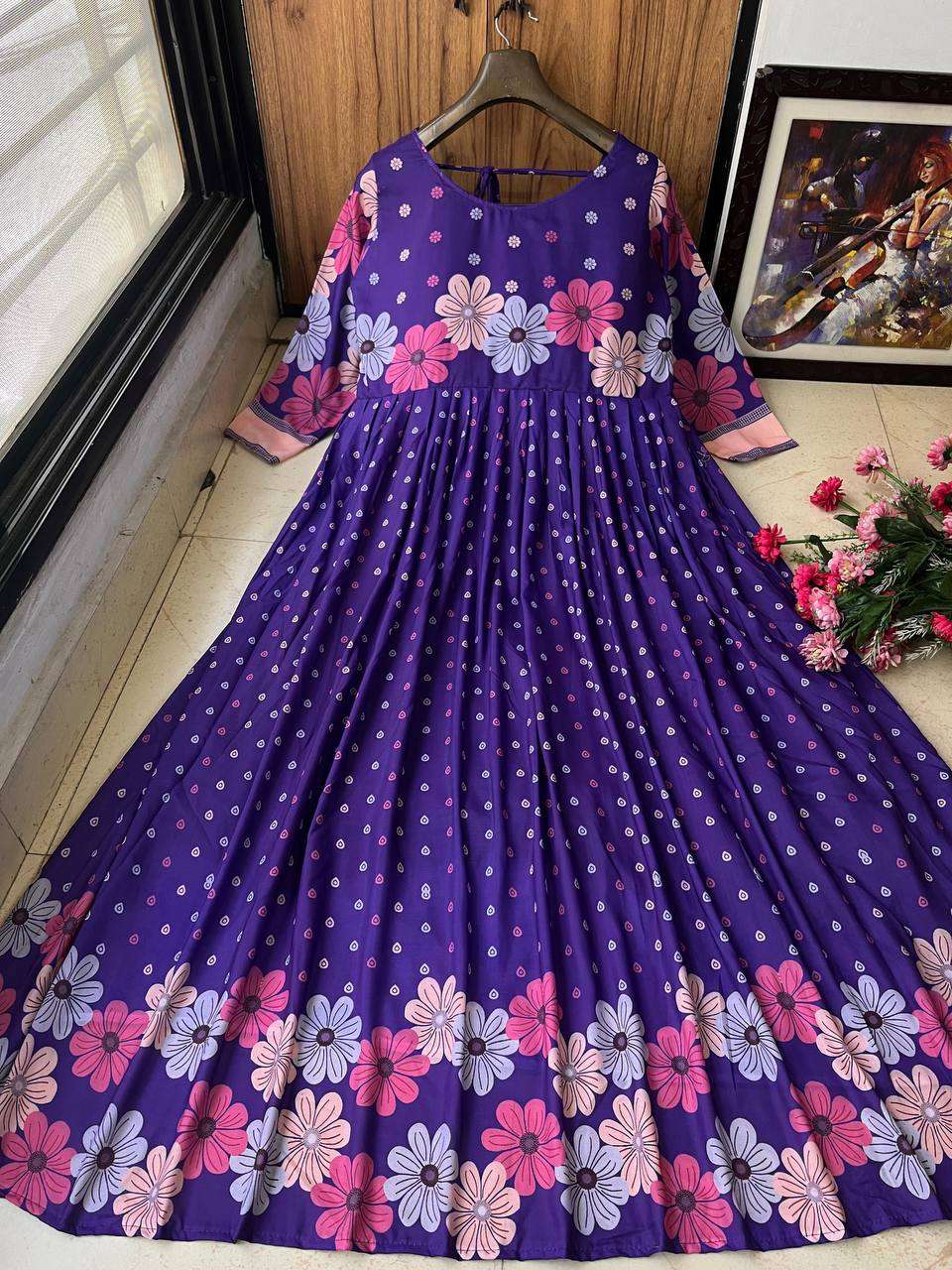 LC 1240 FANCY GOWN