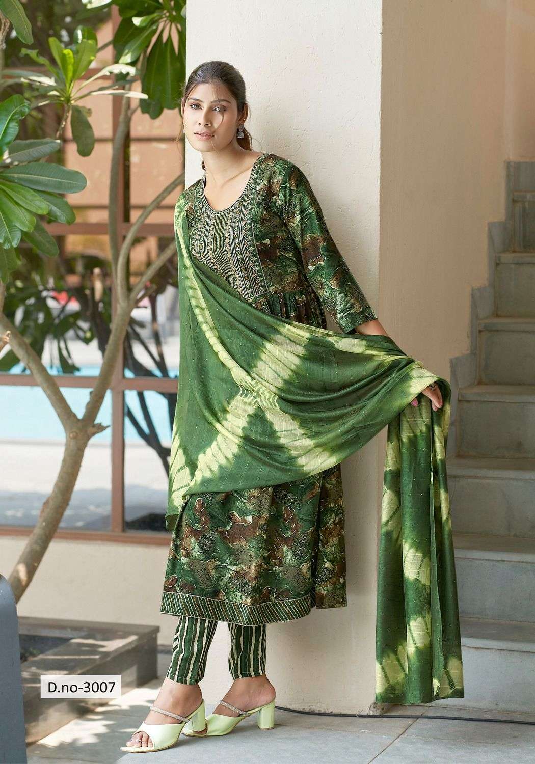 MYSTIC 9 SIMRAN VOL 3 FANCY NAIRA CUT PATTERN KURTI COMBO SET