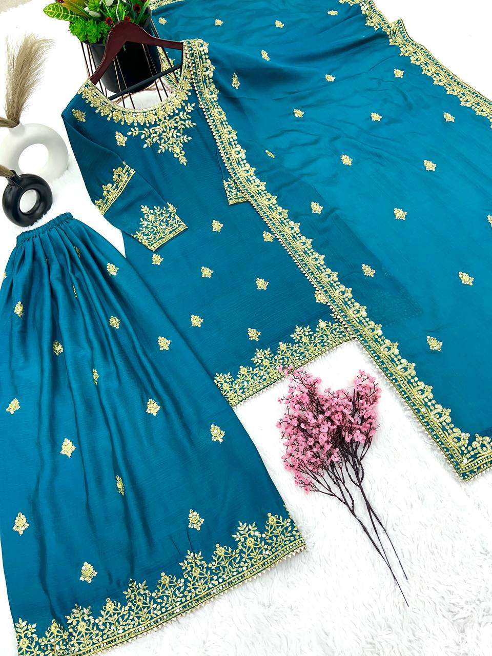 NSR 809 SHARARA SUIT 