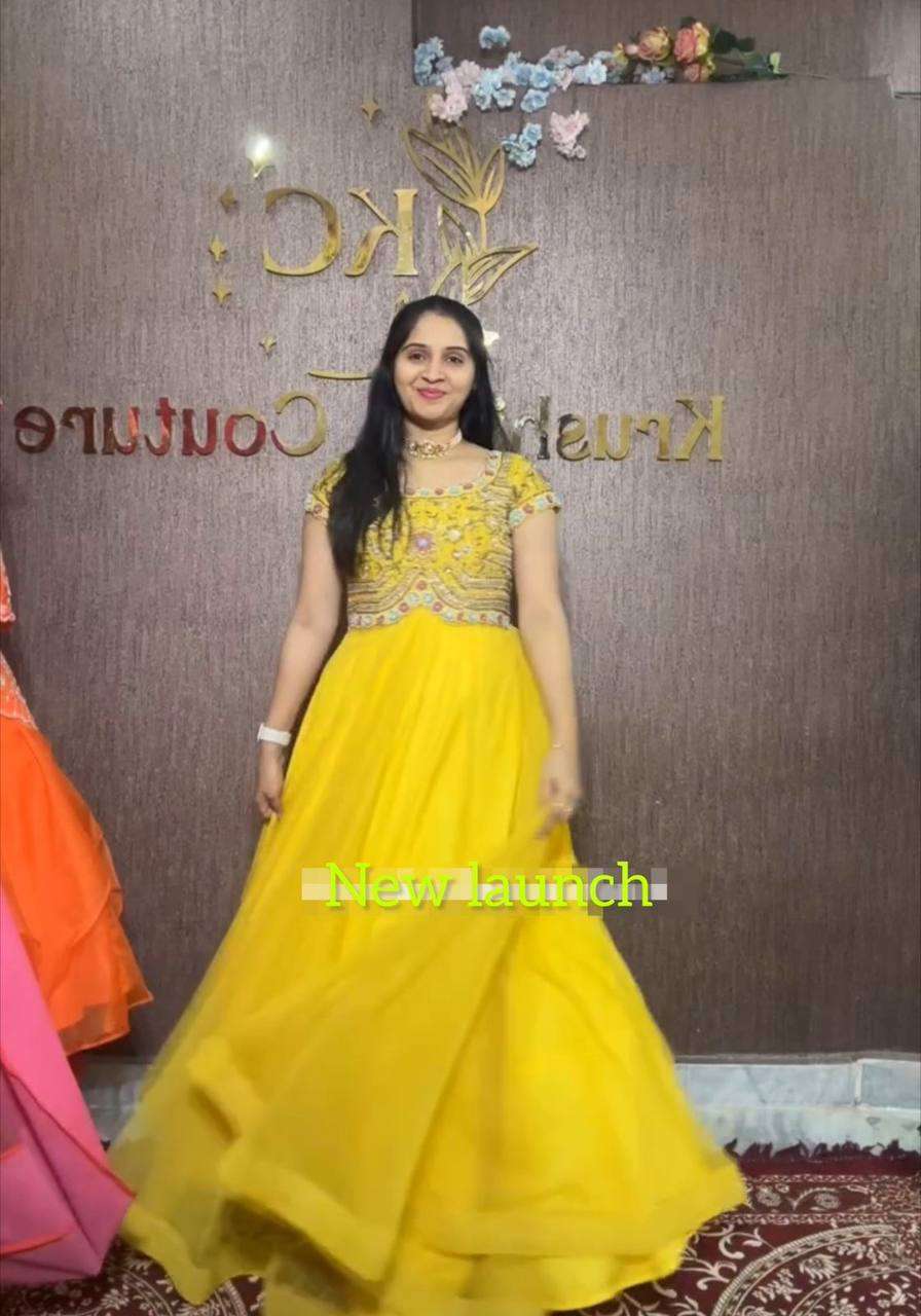 PC 374 GOWN DUPATTA