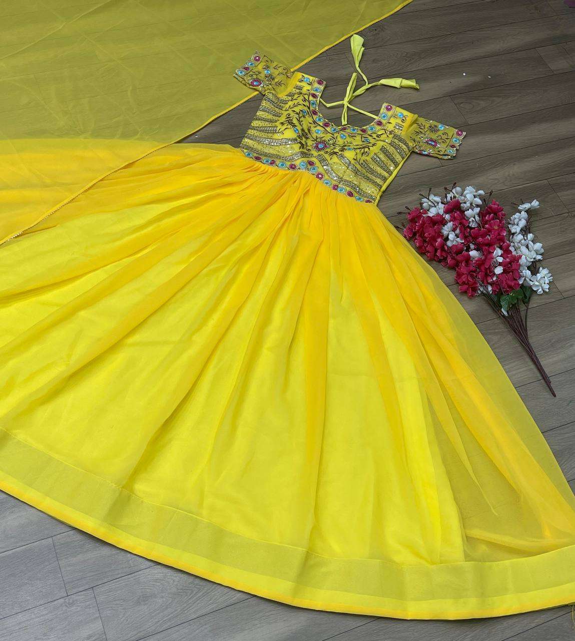 PC 374 GOWN DUPATTA