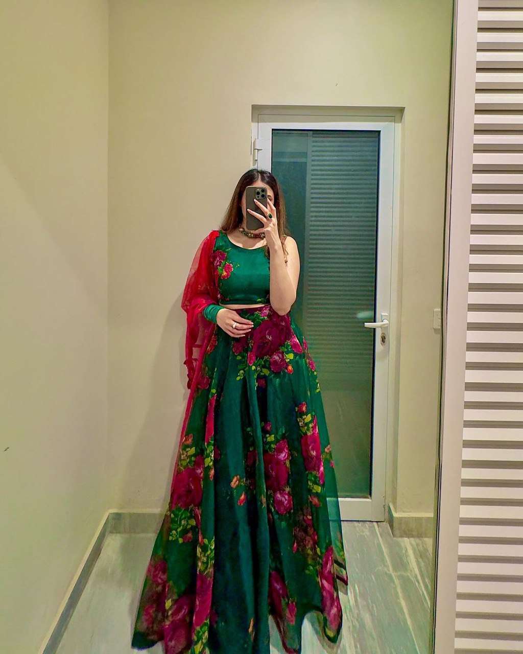 SC 201 LEHENGA CHOLI